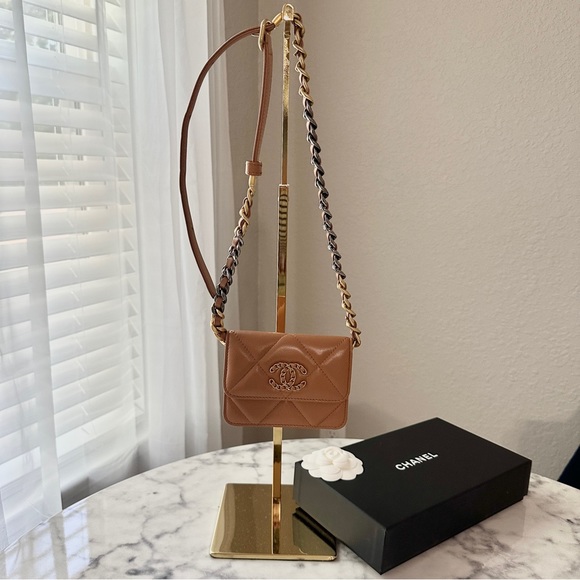 Chanel mini belt bag - Picture 4 of 7